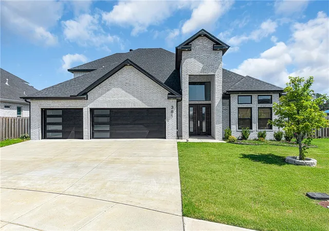 Photo 1 of Single family home for sale at 381 Rainforest Loop, Centerton, AR 72719 | MLS# 1336251 | Listing updated on 2026-09-20