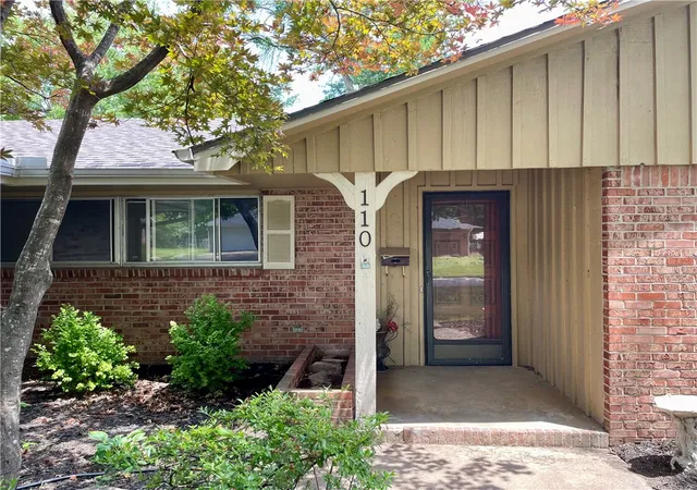 Photo 4 of Single family home for sale at 110 Rogers Cir Dr, Springdale, AR 72764 | MLS# 1336778 | Listing updated on 2026-08-20