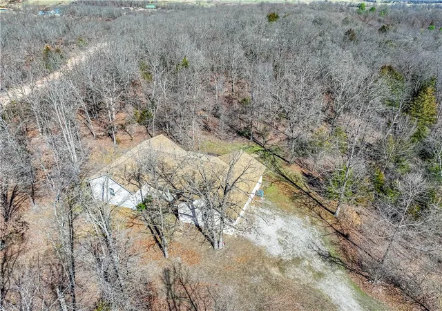 3rd image of 525 County Road 645, Green Forest, AR 72638 | MLS# 1337039