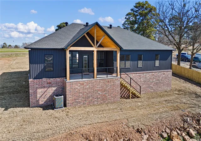 Photo 3 of Single family home for sale at 3350 Crow Mountain Rd, Russellville, AR 72802 | MLS# 1336420 | Listing updated on 2026-08-25