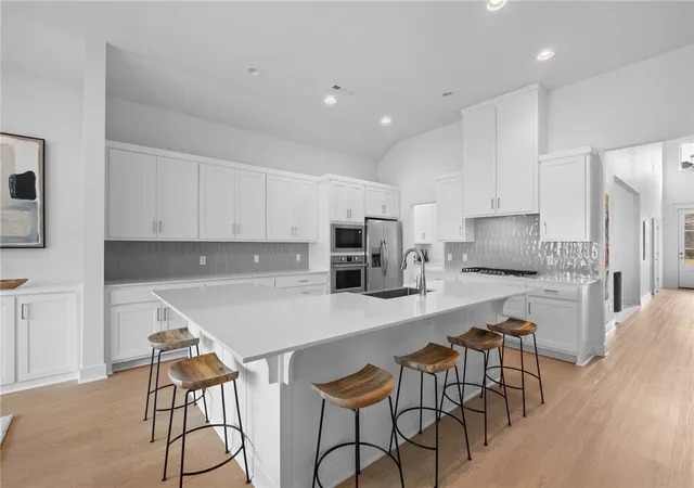 Photo 2 of Single family home for sale at 6304 Sw Beacon St, Bentonville, AR 72713 | MLS# 1337430 | Listing updated on 2026-08-26