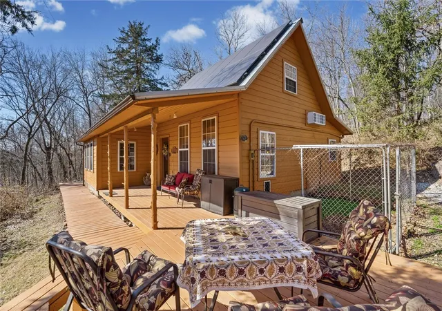 Photo 1 of Single family home for sale at 340 Mcnatt Rd, Neosho, MO 64850 | MLS# 1337462 | Listing updated on 2026-08-26