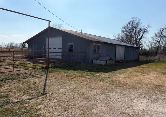 Photo 3 of Single family home for sale at 821 Curtis St, Lincoln, AR 72744 | MLS# 1337738 | Listing updated on 2026-08-25