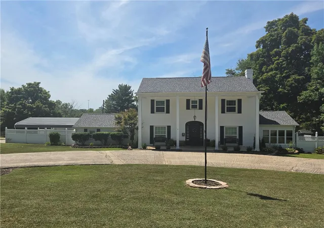 2nd image of 8 Westwood Dr, Harrison, AR 72601 | MLS# 1337869