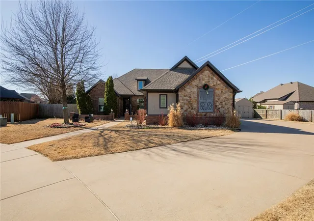 Photo 3 of Single family home for sale at 2803 Sw Aster Way, Bentonville, AR 72713 | MLS# 1337206 | Listing updated on 2026-08-20