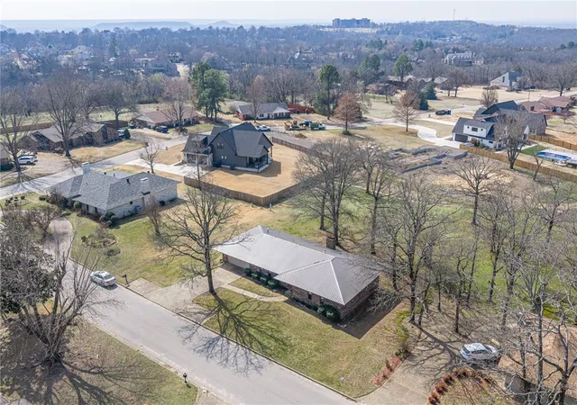 60th image of 10008 Essex Pl, Fort Smith, AR 72908 | MLS# 1338053