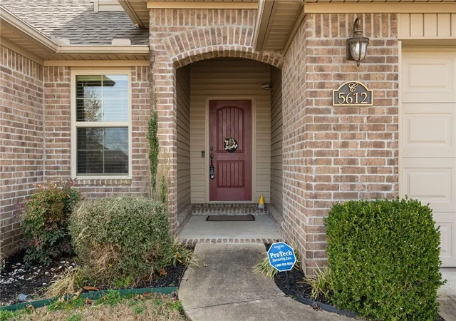 3rd image of 5612 Thomas Rd, Fort Smith, AR 72916 | MLS# 1338491