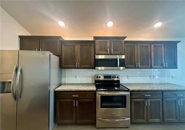 Photo 3 of Sale Pending at 821 63rd Avenue, Bentonville, AR 72713 | MLS# 1339799 | Listing updated on 2026-08-25