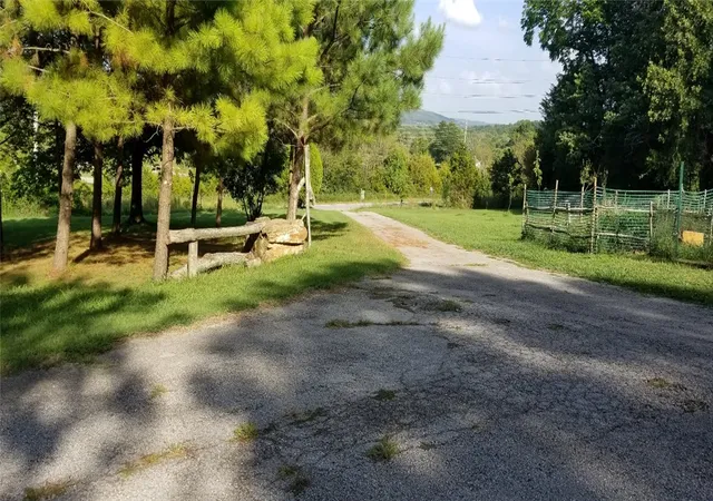 Photo 3 of Single family home for sale at 101 Campbell Rd, Fayetteville, AR 72701 | MLS# 1339620 | Listing updated on 2026-08-21