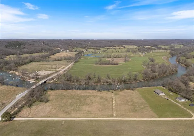 Photo 4 of House for sale at 19718 Fisher Frd Rd, Siloam Springs, AR 72761 | MLS# 1340714 | Listing updated on 2026-08-24