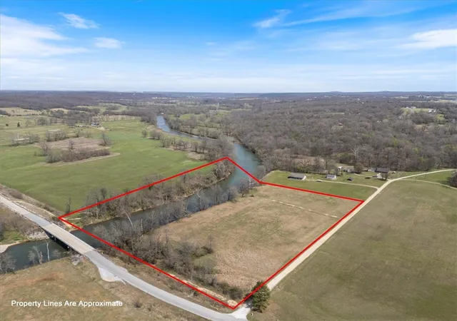 Photo 5 of House for sale at 19718 Fisher Frd Rd, Siloam Springs, AR 72761 | MLS# 1340714 | Listing updated on 2026-08-24