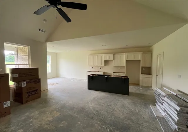 Photo 4 of Sale Pending at 2301 N Presley St, Siloam Springs, AR 72761 | MLS# 1341746 | Listing updated on 2026-08-23