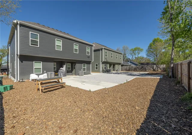 28th image of 832 S Dockery Ln #1 & 2, Fayetteville, AR 72701 | MLS# 1341985