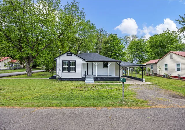 Photo 2 of Single family home for sale at 501 7th Street, Danville, AR 72833 | MLS# 1343324 | Listing updated on 2026-08-23