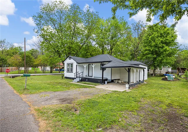 Photo 3 of Single family home for sale at 501 7th Street, Danville, AR 72833 | MLS# 1343324 | Listing updated on 2026-08-23