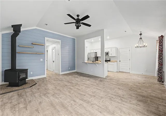 Photo 3 of Single family home for sale at 5 Leona Dr, Bella Vista, AR 72715 | MLS# 1343374 | Listing updated on 2026-09-23