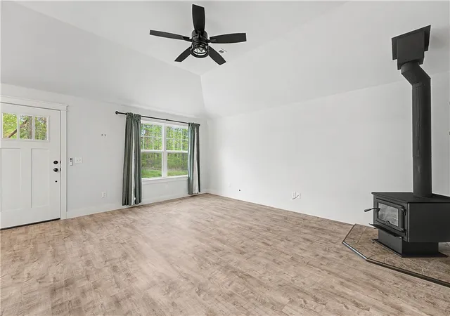 Photo 4 of Single family home for sale at 5 Leona Dr, Bella Vista, AR 72715 | MLS# 1343374 | Listing updated on 2026-09-23