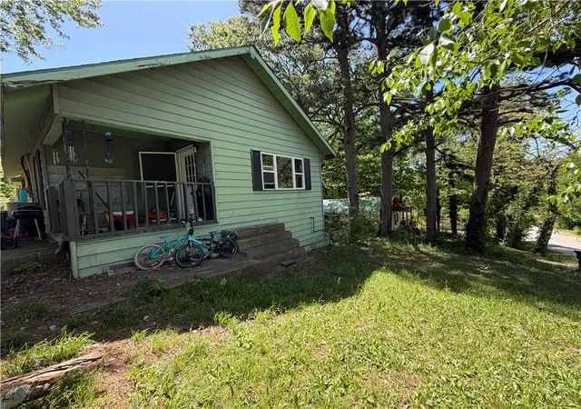 2nd image of 611 N Hughes St, Huntsville, AR 72740 | MLS# 1343430