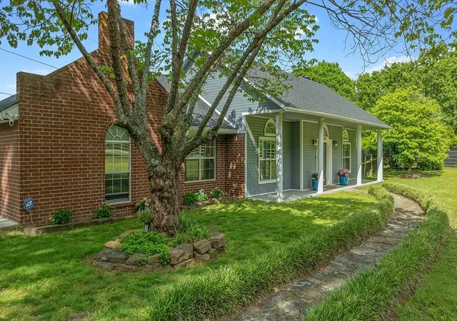 Photo 2 of Sale Pending at 1710 Steele Rd, Tontitown, AR 72762 | MLS# 1343898 | Listing updated on 2026-08-19