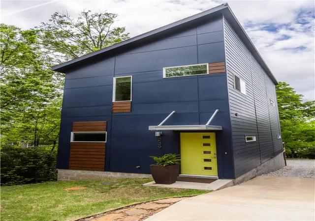 Photo 1 of Single family home for sale at 239 N Fletcher Ave, Fayetteville, AR 72701 | MLS# 1343155 | Listing updated on 2026-08-20