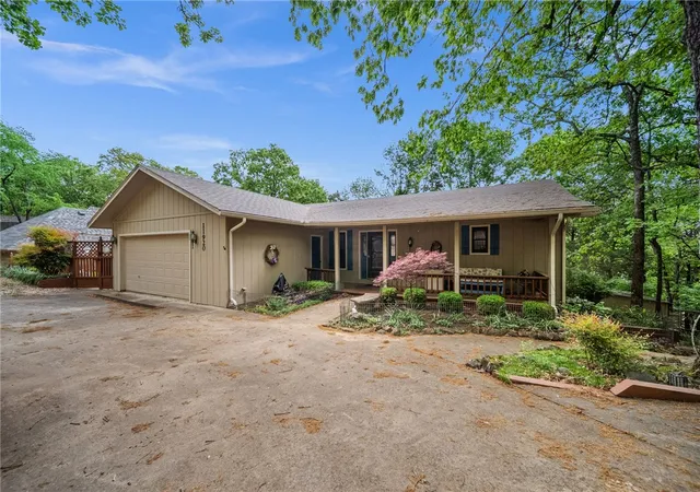 Photo 1 of Sale Pending at 11920 White Oak Dr, Garfield, AR 72732 | MLS# 1344350 | Listing updated on 2026-08-24