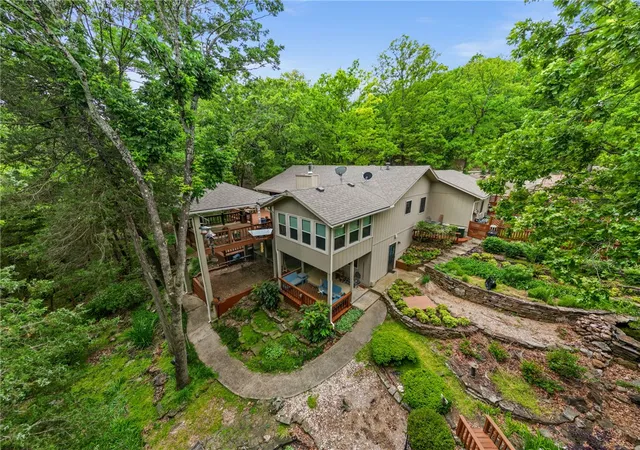 Photo 2 of Sale Pending at 11920 White Oak Dr, Garfield, AR 72732 | MLS# 1344350 | Listing updated on 2026-08-24