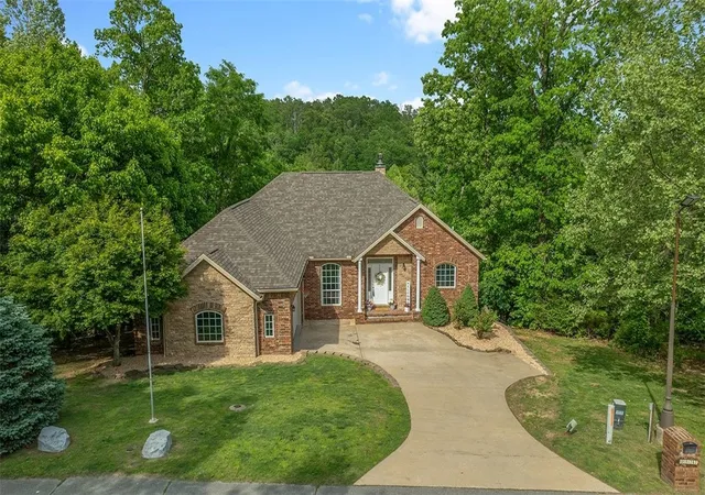 Photo 2 of Sale Pending at 9877 Admiral Dr, Rogers, AR 72756 | MLS# 1344521 | Listing updated on 2026-08-26