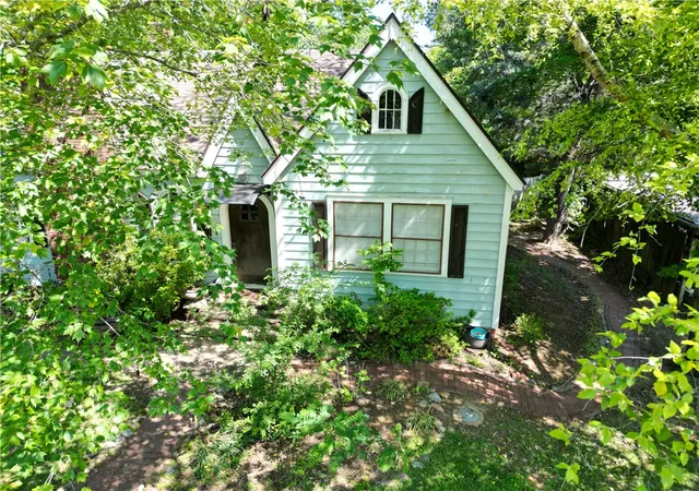 3rd image of 113 Poplar St, Clarksville, AR 72830 | MLS# 1344625