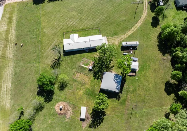Photo 3 of Manufactured home for sale at 17011 Ross Rd, Sulphur Springs, AR 72768 | MLS# 1344546 | Listing updated on 2026-08-19