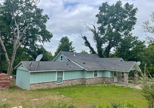 2nd image of 202 Parrott Dr, Huntsville, AR 72740 | MLS# 1345480