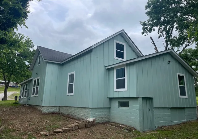 5th image of 202 Parrott Dr, Huntsville, AR 72740 | MLS# 1345480