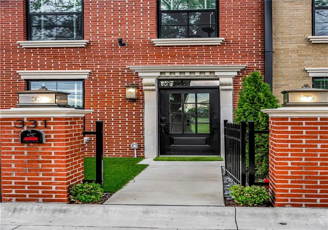 Photo 3 of Townhouse for sale at 331 Sw 5th Street, Bentonville, AR 72712 | MLS# 1345696 | Listing updated on 2026-08-18