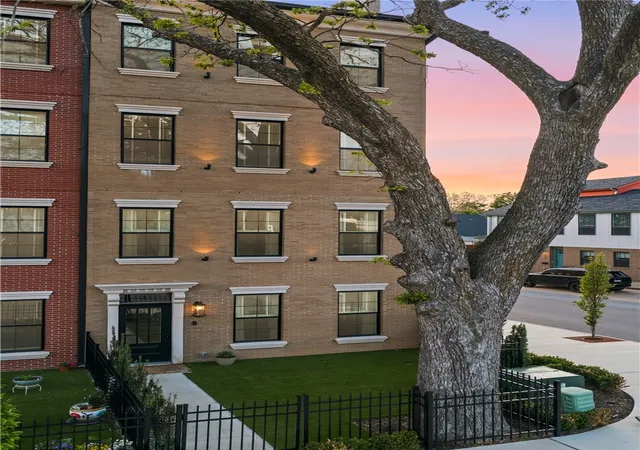 Photo 1 of Townhouse for sale at 500 Sw B St #1, Bentonville, AR 72712 | MLS# 1344347 | Listing updated on 2026-08-18
