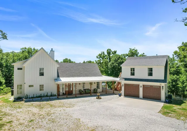 Photo 3 of Sale Pending at 15933 Railroad Cut Rd, Rogers, AR 72756 | MLS# 1346988 | Listing updated on 2026-08-19