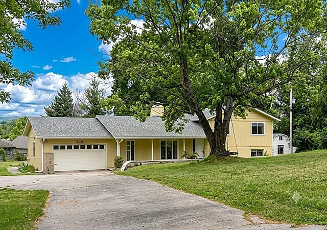 Photo 1 of Sale Pending at 3601 W Weir Rd, Fayetteville, AR 72704 | MLS# 1347578 | Listing updated on 2026-08-10