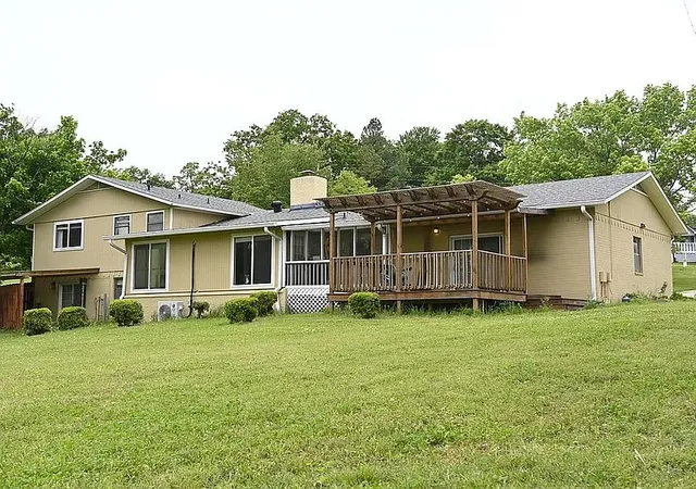Photo 2 of Sale Pending at 3601 W Weir Rd, Fayetteville, AR 72704 | MLS# 1347578 | Listing updated on 2026-08-10