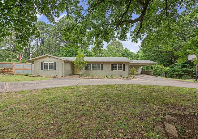 Photo 1 of Sale Pending at 1966 E Brent Ln, Fayetteville, AR 72703 | MLS# 1347567 | Listing updated on 2026-08-21