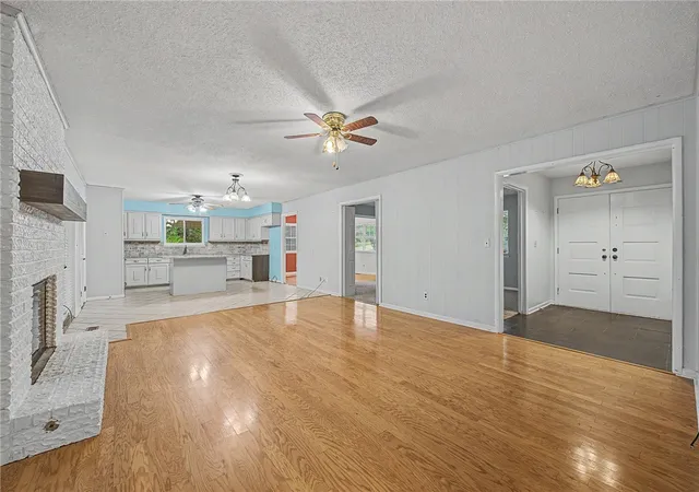 Photo 2 of Sale Pending at 1966 E Brent Ln, Fayetteville, AR 72703 | MLS# 1347567 | Listing updated on 2026-08-21