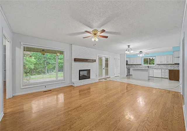 Photo 3 of Sale Pending at 1966 E Brent Ln, Fayetteville, AR 72703 | MLS# 1347567 | Listing updated on 2026-08-21