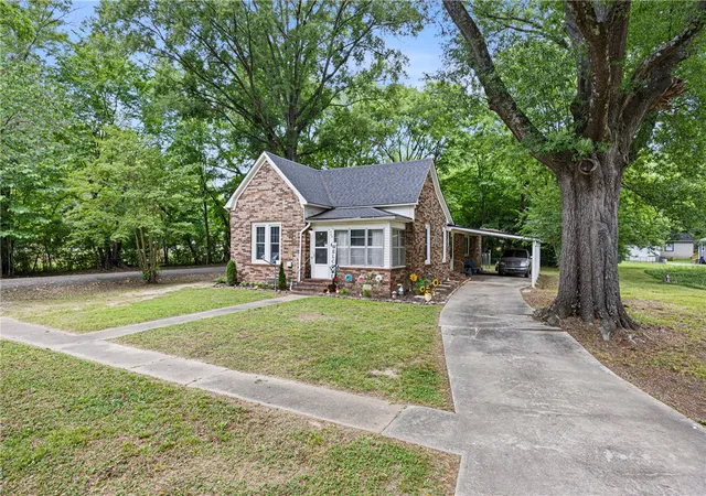 Photo 1 of Single family home for sale at 405 Ne 3rd Street, Atkins, AR 72823 | MLS# 1347881 | Listing updated on 2026-08-18