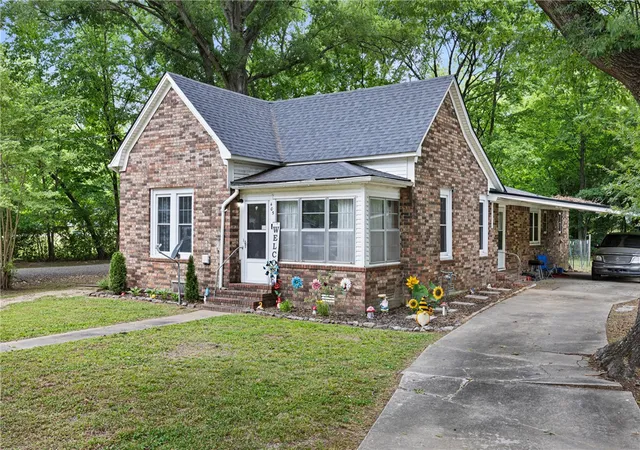 Photo 2 of Single family home for sale at 405 Ne 3rd Street, Atkins, AR 72823 | MLS# 1347881 | Listing updated on 2026-08-18