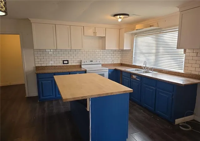 Photo 5 of Single family home for sale at 115 N Britt St, Siloam Springs, AR 72761 | MLS# 1347946 | Listing updated on 2026-08-17