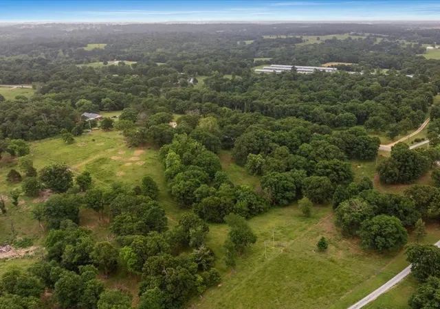 Photo 3 of House for sale at 15550 Ar 102 Hwy, Decatur, AR 72722 | MLS# 1348278 | Listing updated on 2026-08-17