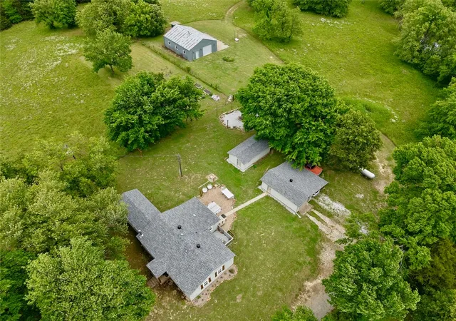 2nd image of 31678 295 Hwy, Hindsville, AR 72738 | MLS# 1348243