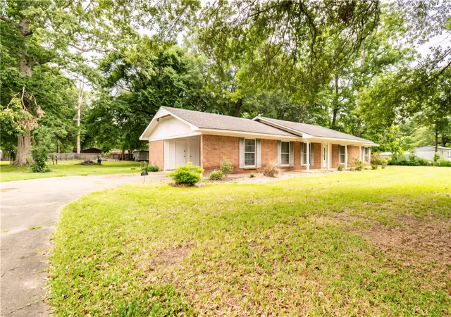 1st image of 1014 Daniels St, Dermott, AR 71638 | MLS# 1349048