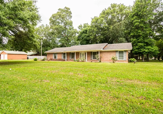 Photo 3 of Single family home for sale at 1014 Daniels St, Dermott, AR 71638 | MLS# 1349048 | Listing updated on 2026-08-19