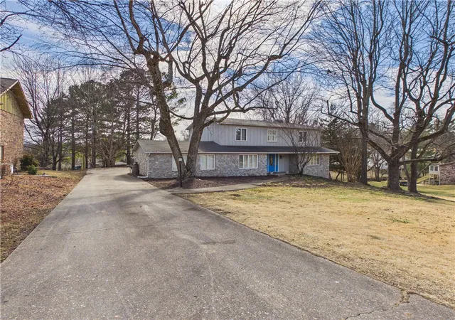 2nd image of 1006 W Sherman Ave, Harrison, AR 72601 | MLS# 1349314