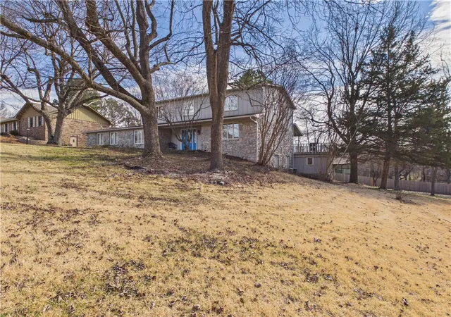 Photo 3 of Single family home for sale at 1006 W Sherman Ave, Harrison, AR 72601 | MLS# 1349314 | Listing updated on 2026-10-05