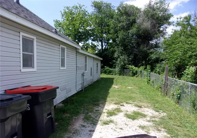 Photo 3 of Sale Pending at 606 Huckleberry Ln, Springdale, AR 72764 | MLS# 1349185 | Listing updated on 2026-08-15
