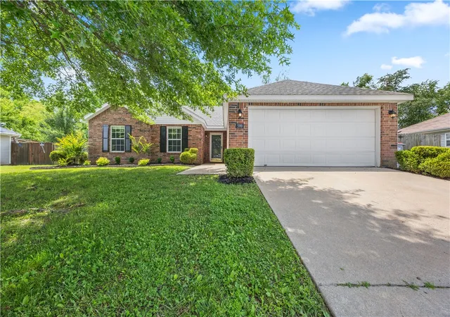 Photo 3 of Single family home for sale at 599 Richland Crk Ave, Elkins, AR 72727 | MLS# 1349430 | Listing updated on 2026-08-24
